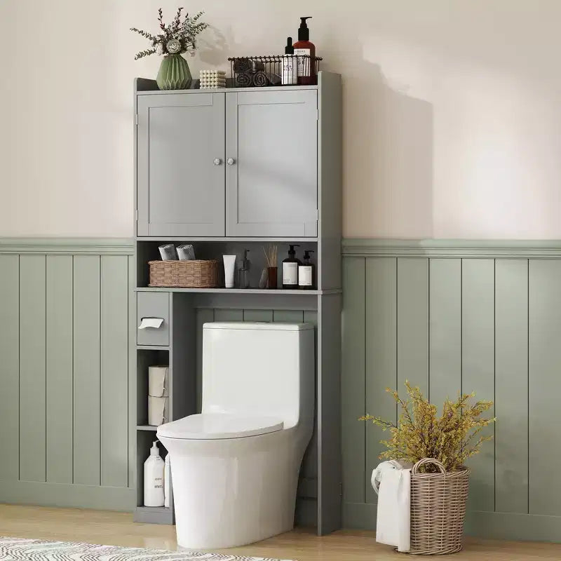 Mueble de almacenamiento sobre inodoro, organizador de baño moderno sobre inodoro con 2 puertas, portarrollos de papel higiénico, ahorrador de espacio independiente