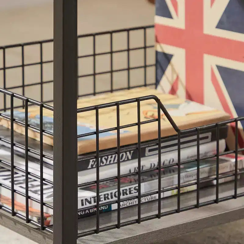 Mesa auxiliar alta, mesita de noche organizadora con estante y cesta metálica extraíble para sala de estar o dormitorio, gris/marrón