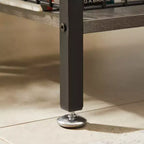 Mesa auxiliar alta, mesita de noche organizadora con estante y cesta metálica extraíble para sala de estar o dormitorio, gris/marrón