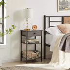 Mesa auxiliar alta, mesita de noche organizadora con estante y cesta metálica extraíble para sala de estar o dormitorio, gris/marrón