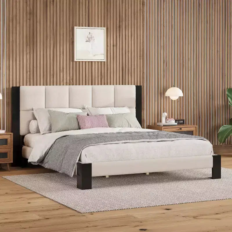 Cama tapizada en bouclé con costuras cuadradas contemporáneas