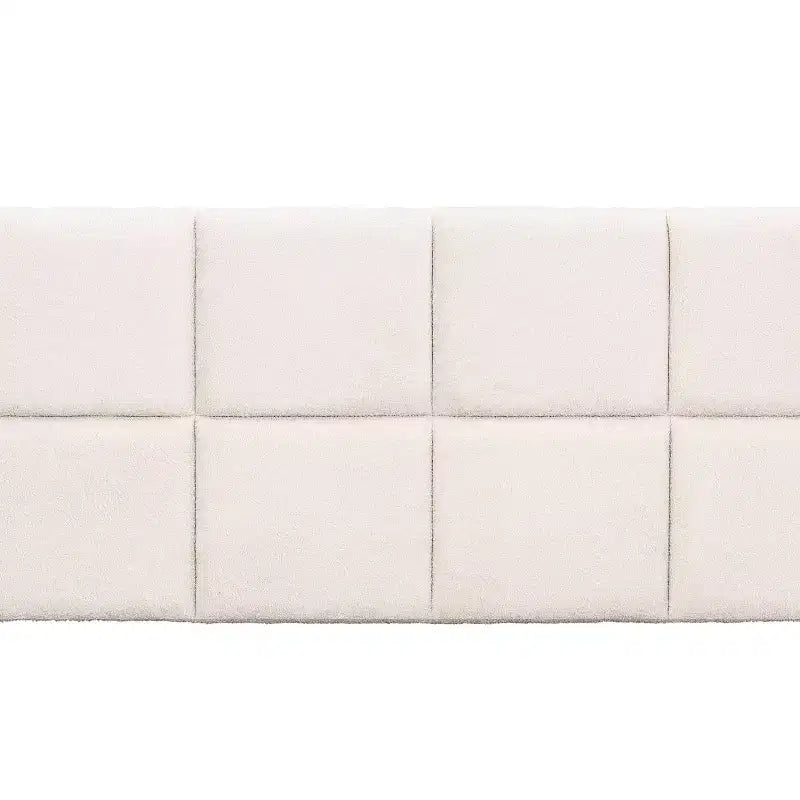 Cama tapizada en bouclé con costuras cuadradas contemporáneas