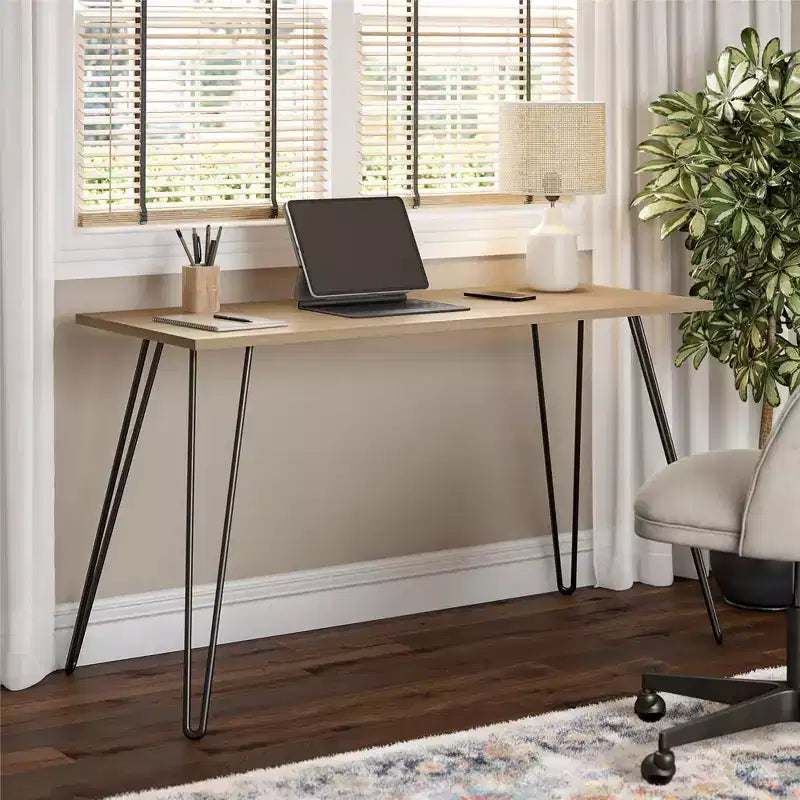 Escritorio, mesa de estudio moderna con tablero duradero de madera de ingeniería, patas metálicas tipo horquilla, estación de trabajo compacta para espacios pequeños