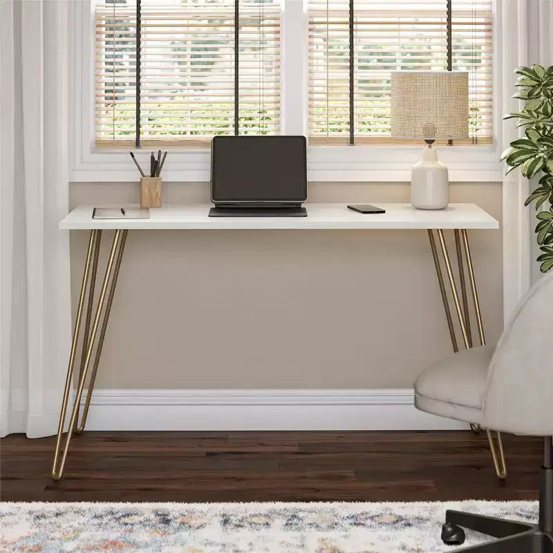 Escritorio, mesa de estudio moderna con tablero duradero de madera de ingeniería, patas metálicas tipo horquilla, estación de trabajo compacta para espacios pequeños